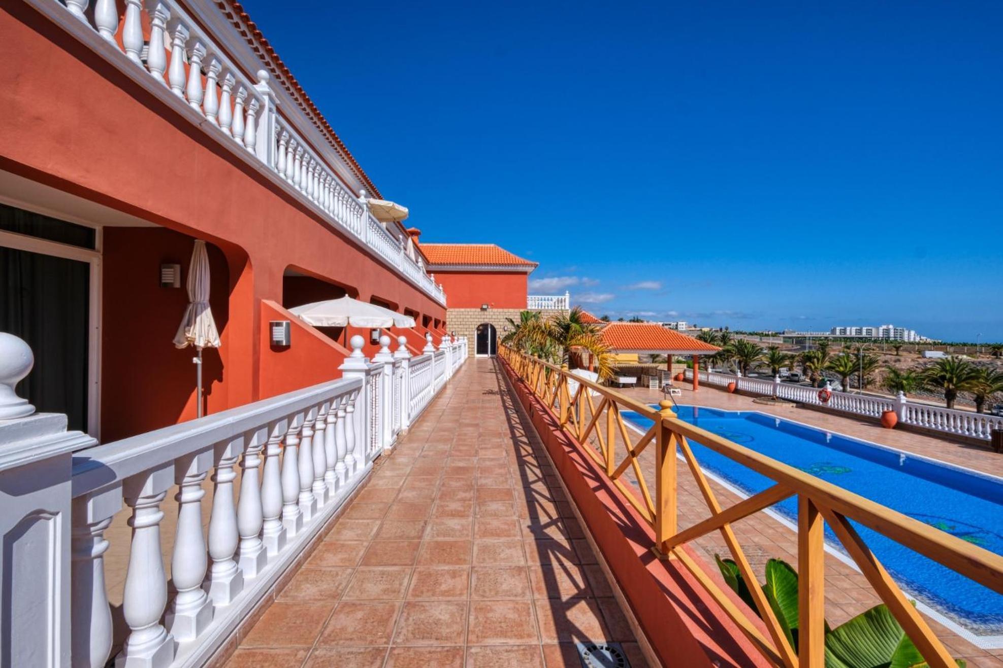 Apartamentos Callaomar Кальяо-Сальвахе Екстер'єр фото
