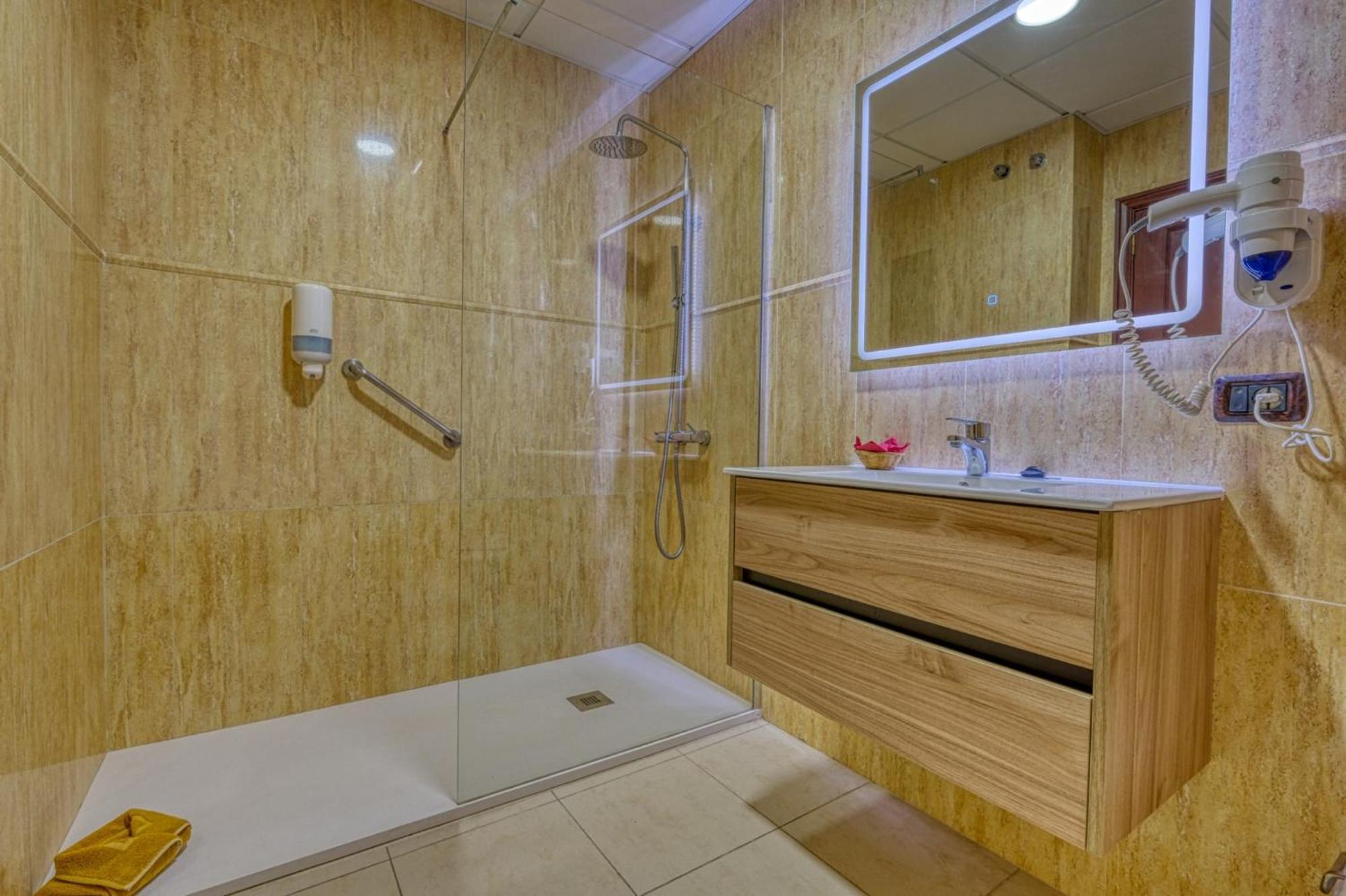 Apartamentos Callaomar Кальяо-Сальвахе Екстер'єр фото